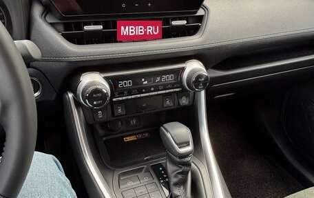 Toyota RAV4, 2025 год, 3 600 000 рублей, 15 фотография