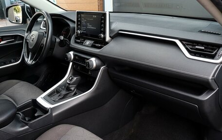 Toyota RAV4, 2020 год, 2 725 000 рублей, 9 фотография