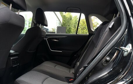 Toyota RAV4, 2020 год, 2 725 000 рублей, 10 фотография