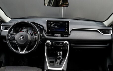 Toyota RAV4, 2020 год, 2 725 000 рублей, 11 фотография