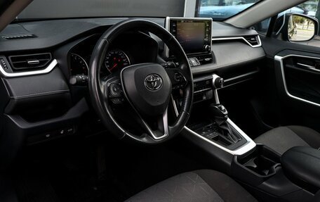 Toyota RAV4, 2020 год, 2 725 000 рублей, 14 фотография