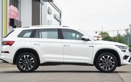Skoda Kodiaq I, 2025 год, 3 970 000 рублей, 8 фотография