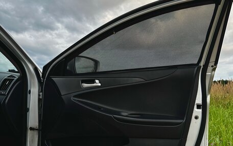 Hyundai Sonata VI, 2011 год, 930 000 рублей, 8 фотография