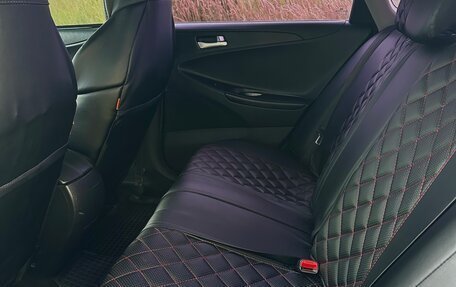 Hyundai Sonata VI, 2011 год, 930 000 рублей, 16 фотография