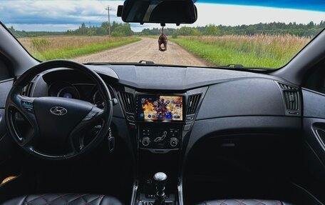 Hyundai Sonata VI, 2011 год, 930 000 рублей, 17 фотография
