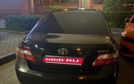 Toyota Camry, 2008 год, 580 000 рублей, 2 фотография
