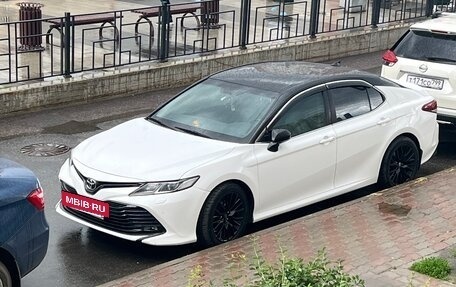 Toyota Camry, 2019 год, 2 200 000 рублей, 15 фотография