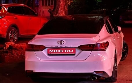 Toyota Camry, 2019 год, 2 200 000 рублей, 10 фотография