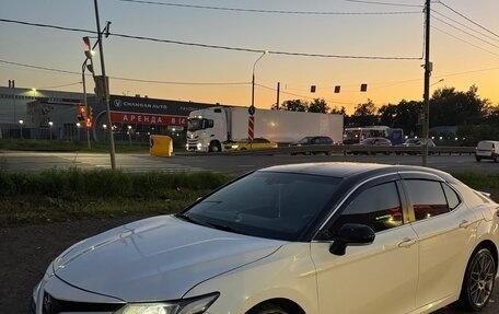 Toyota Camry, 2019 год, 2 200 000 рублей, 3 фотография
