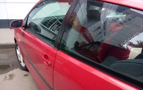 Volkswagen Polo IV рестайлинг, 2004 год, 350 000 рублей, 4 фотография
