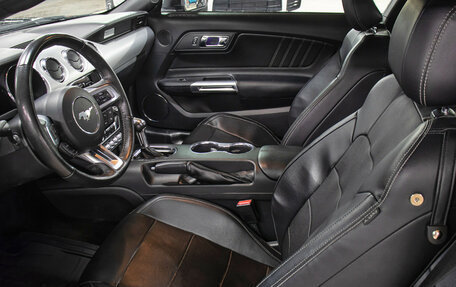 Ford Mustang VI рестайлинг, 2015 год, 2 430 000 рублей, 14 фотография
