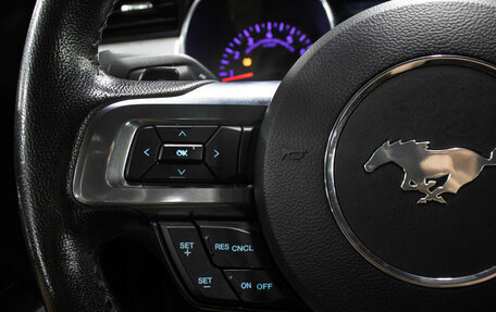 Ford Mustang VI рестайлинг, 2015 год, 2 430 000 рублей, 17 фотография