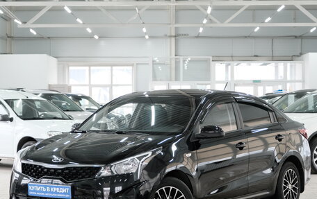 KIA Rio IV, 2021 год, 1 589 000 рублей, 2 фотография