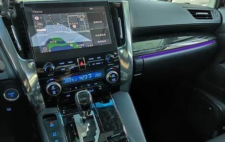 Toyota Vellfire, 2023 год, 8 500 000 рублей, 10 фотография