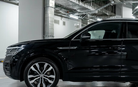 Volkswagen Touareg III, 2019 год, 6 590 000 рублей, 2 фотография