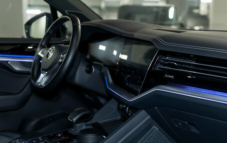 Volkswagen Touareg III, 2019 год, 6 590 000 рублей, 29 фотография