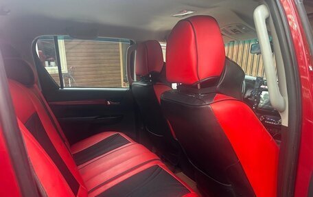 Toyota Hilux VIII, 2018 год, 4 250 000 рублей, 9 фотография