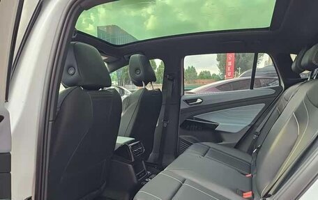 Volkswagen ID.4, 2023 год, 1 950 000 рублей, 12 фотография