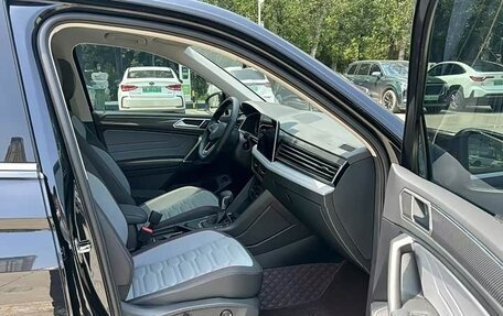 Volkswagen Tiguan II, 2023 год, 2 850 000 рублей, 5 фотография