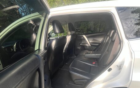 Toyota RAV4, 2013 год, 2 000 000 рублей, 7 фотография