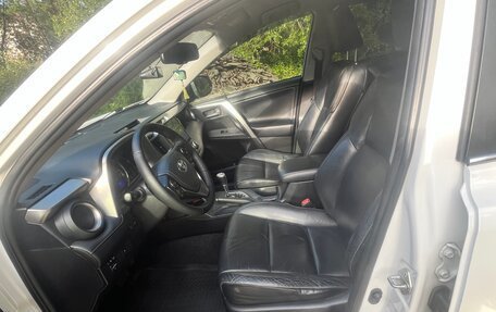 Toyota RAV4, 2013 год, 2 000 000 рублей, 6 фотография
