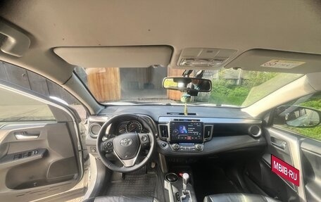 Toyota RAV4, 2013 год, 2 000 000 рублей, 10 фотография