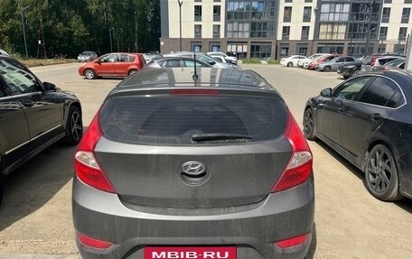 Hyundai Solaris II рестайлинг, 2012 год, 650 000 рублей, 3 фотография