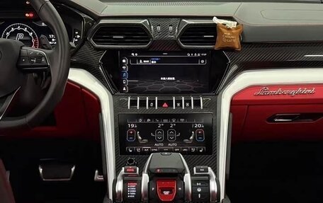 Lamborghini Urus I, 2022 год, 18 741 124 рублей, 8 фотография
