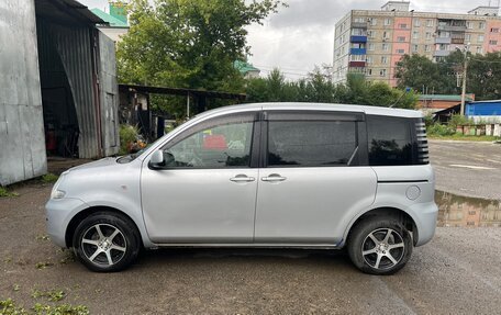 Toyota Sienta I, 2005 год, 500 000 рублей, 2 фотография