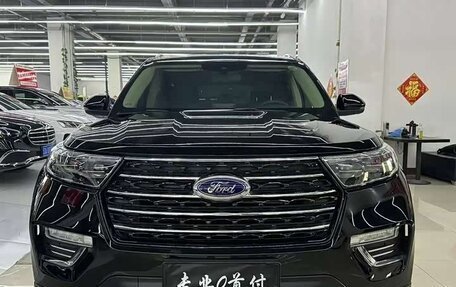 Ford Explorer VI, 2022 год, 2 899 000 рублей, 2 фотография