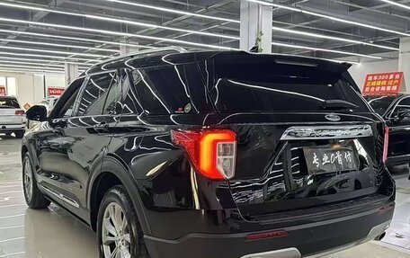 Ford Explorer VI, 2022 год, 2 899 000 рублей, 4 фотография