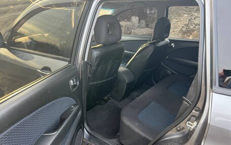 Mitsubishi Outlander III рестайлинг 3, 2006 год, 799 000 рублей, 24 фотография