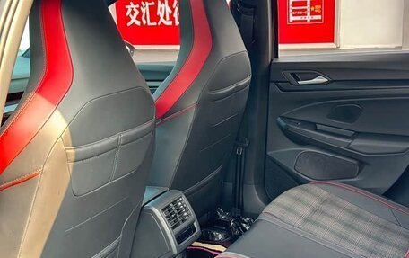 Volkswagen Golf GTI, 2022 год, 1 980 000 рублей, 9 фотография