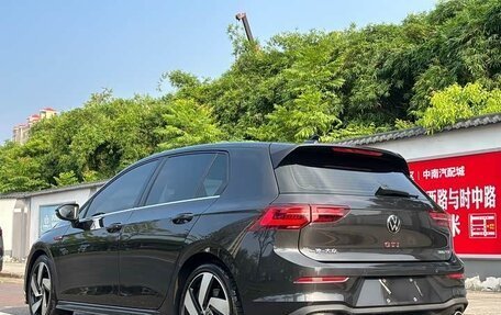 Volkswagen Golf GTI, 2022 год, 1 980 000 рублей, 3 фотография