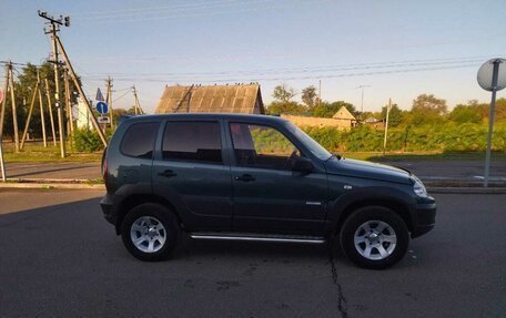 Chevrolet Niva I рестайлинг, 2011 год, 500 000 рублей, 4 фотография