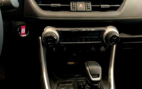 Toyota RAV4, 2025 год, 4 429 000 рублей, 14 фотография