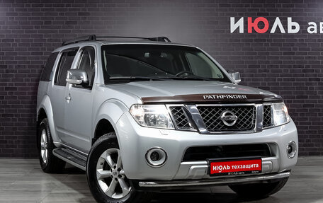 Nissan Pathfinder, 2011 год, 1 900 000 рублей, 3 фотография