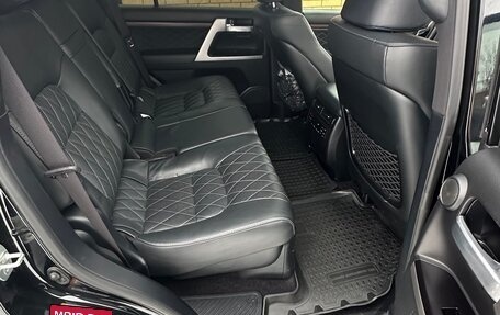 Toyota Land Cruiser 200, 2017 год, 7 000 000 рублей, 7 фотография