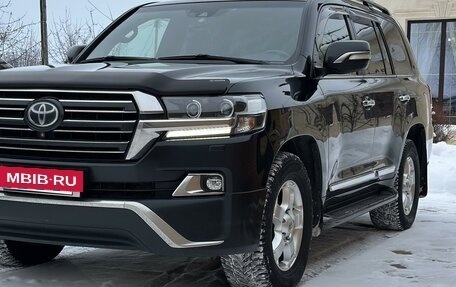 Toyota Land Cruiser 200, 2017 год, 7 000 000 рублей, 16 фотография
