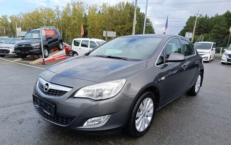 Opel Astra J, 2011 год, 749 995 рублей, 3 фотография