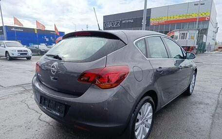 Opel Astra J, 2011 год, 749 995 рублей, 7 фотография