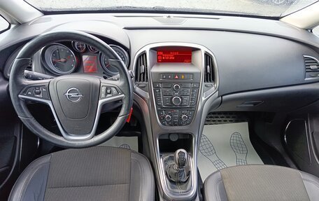 Opel Astra J, 2011 год, 749 995 рублей, 16 фотография