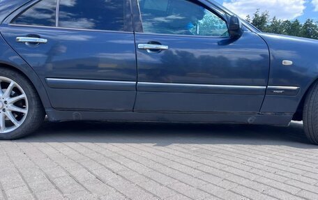 Mercedes-Benz E-Класс, 1997 год, 390 000 рублей, 6 фотография