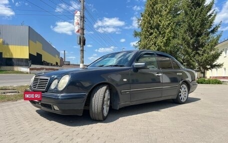 Mercedes-Benz E-Класс, 1997 год, 390 000 рублей, 4 фотография