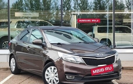 KIA Rio III рестайлинг, 2015 год, 860 000 рублей, 3 фотография