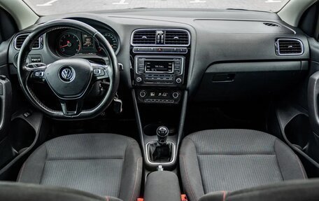 Volkswagen Polo VI (EU Market), 2017 год, 750 000 рублей, 14 фотография