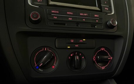 Volkswagen Jetta VI, 2015 год, 960 000 рублей, 25 фотография