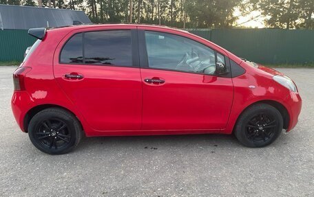 Toyota Yaris III рестайлинг, 2007 год, 500 000 рублей, 8 фотография