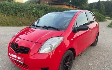 Toyota Yaris III рестайлинг, 2007 год, 500 000 рублей, 9 фотография