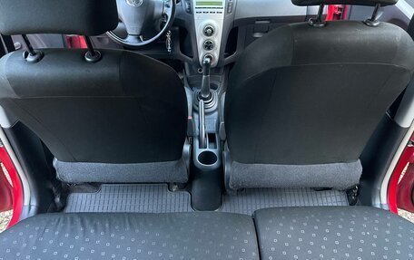 Toyota Yaris III рестайлинг, 2007 год, 500 000 рублей, 17 фотография